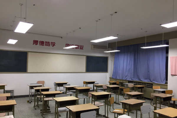 教室智能照明控制的實(shí)現(xiàn)！(圖1)